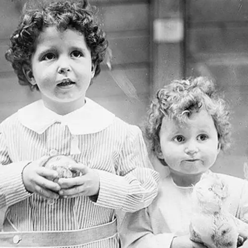 33 Rare Titanic Photos From Before And After The Sinking