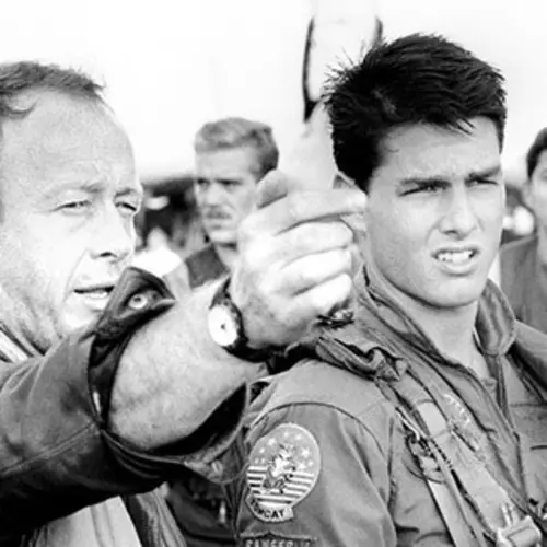 40 Fantastic "Behind The Scenes" Shots Of The World's Most Iconic Films