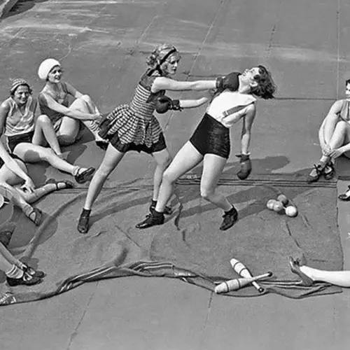 The Unexpected And Brutal History Behind Women's Boxing