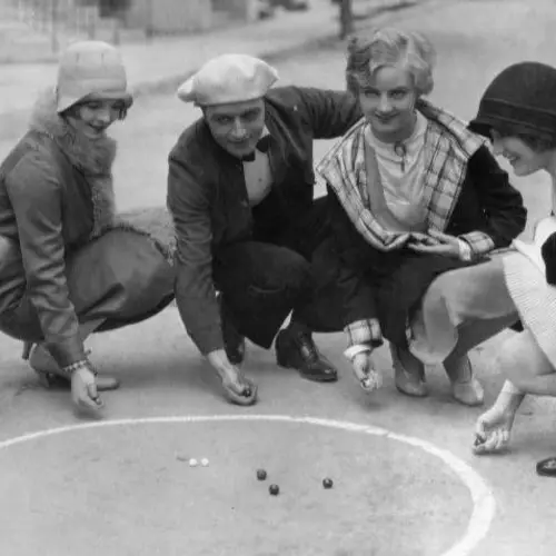 "The Modern Young Girl Is A Delight": Flapper Fashion Of The Jazz Age