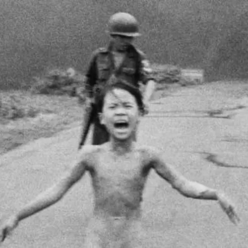 27 Iconic Images That Defined The 1970s