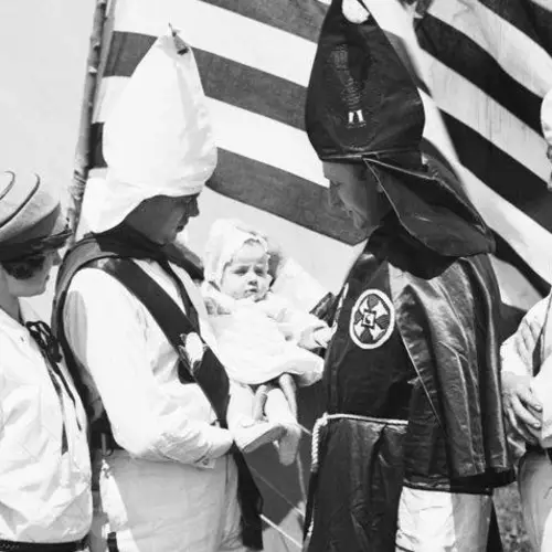 Disturbing Historical Photos That Reveal What It's Like To Grow Up In The KKK