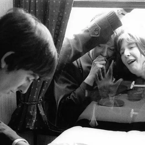 Beatlemania! In 29 Unbelievable Photos