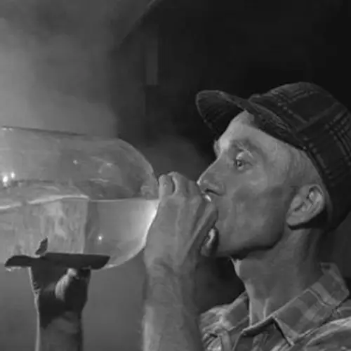 White Lightning: 26 Vintage Photos From The Heyday Of Moonshiners In The South