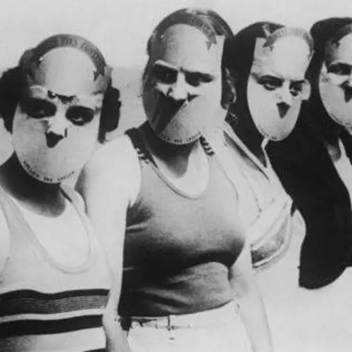 23 Creepy Photos From History's Most Bizarre Beauty Pageants