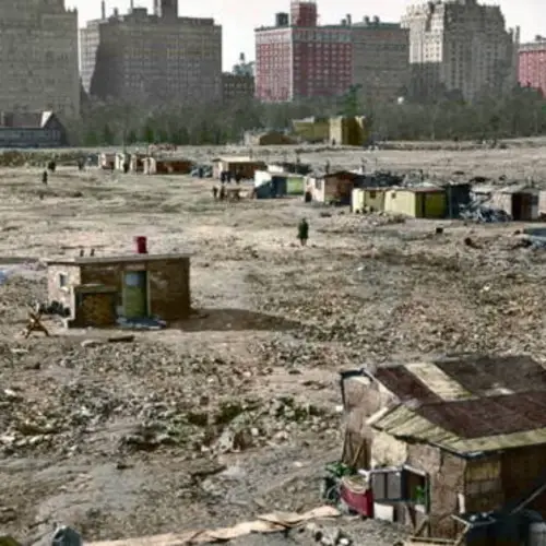 44 Colorized Photos That Bring The Streets Of Century-Old New York City To Life