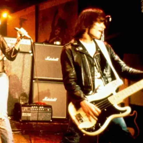 33 CBGB Photos From The Heyday Of New York City Punk Rock