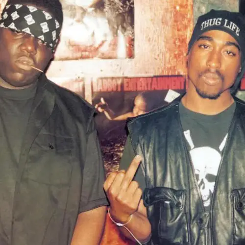 Relive The Golden Age Of 1990s Hip-Hop With These 44 Classic Photos
