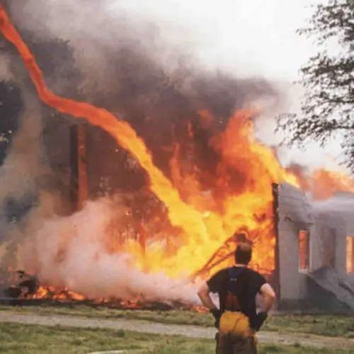 15 Photos Of Awe-Inspiring Fire Tornadoes That Show What An Angry Mother Nature Looks Like