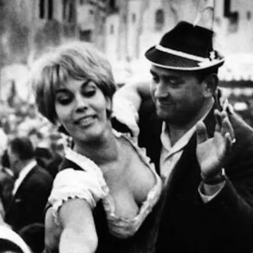 The History Of Oktoberfest In 46 Vintage Images Of Beer, Bratwurst, And Debauchery