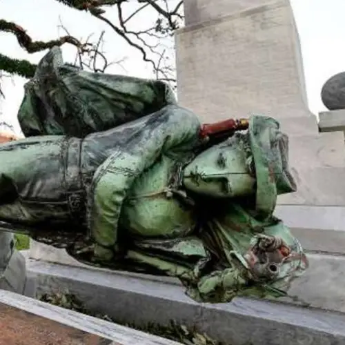 Louisiana Officials Voted To Keep This Confederate Monument — Then Hurricane Laura Destroyed It