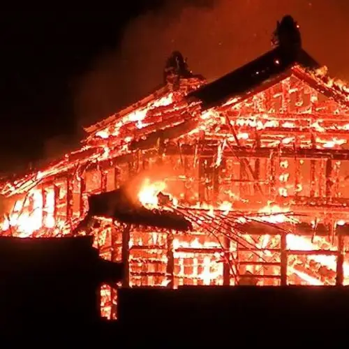 25 Stunning Photos Of Shuri Castle, Okinawa's 14th-Century World Heritage Site