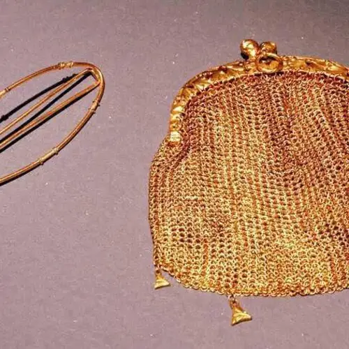 25 Heartbreaking Titanic Artifacts — And The Powerful Stories They Tell