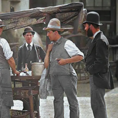 43 Colorized Photos That Capture Victorian London As It Really Was
