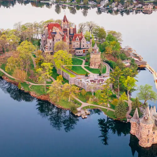 25 Stunning Photos Of Boldt Castle — And The Tragic Story Behind It
