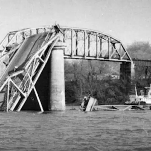 The True Story Of The Silver Bridge Collapse That Left 46 People Dead