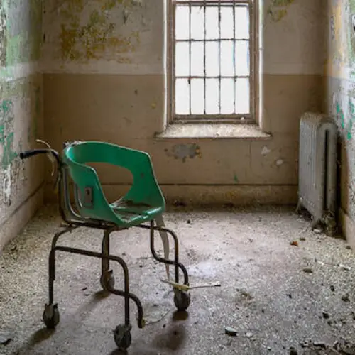 Inside The Eerie Halls Of Willard Asylum, The Abandoned New York Hospital That's Been Reclaimed By Nature