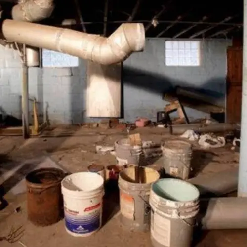 33 Chilling Photos Taken Inside The Homes Of The Worst Serial Killers In History