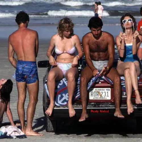 45 Retro Images That Capture America's Wild Love Affair With Spring Break
