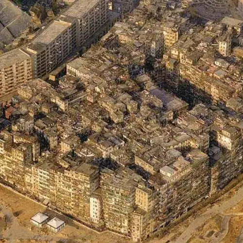 39 Photos Of Kowloon Walled City, Once The Most Crowded Place In The World