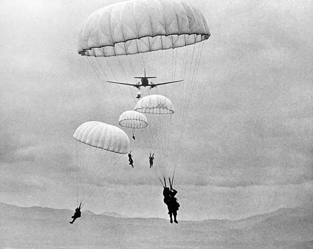 Vietnam Paratroopers