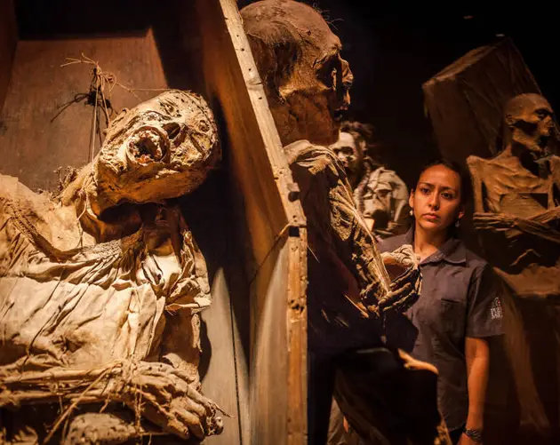 Living Person With Mummies