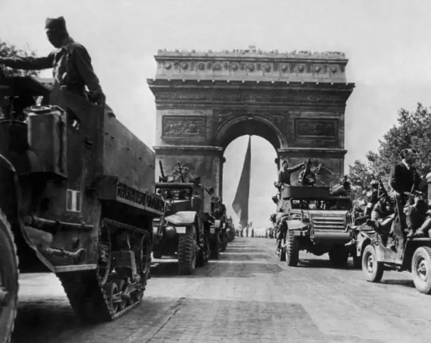 Arc De Triomphe In 1944