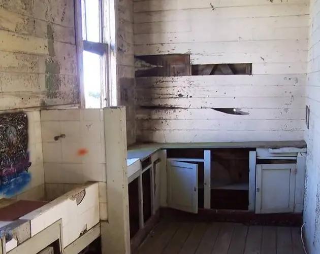 Abandoned Room At Sanatorio Durán