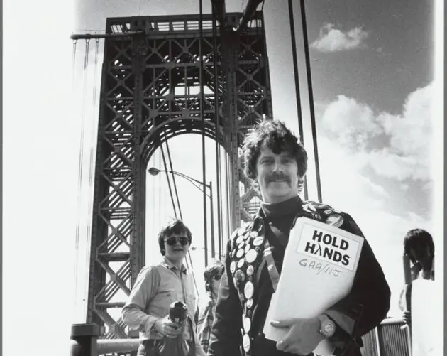 Diana Davies Photo Of The Hold Hands Demonstration