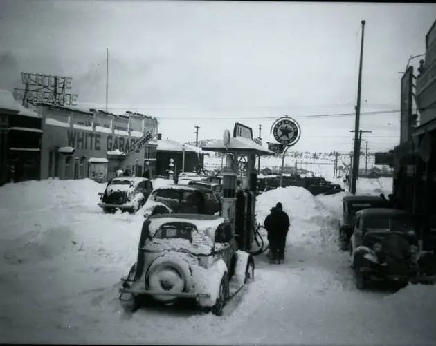Early Gas Station On Route 66