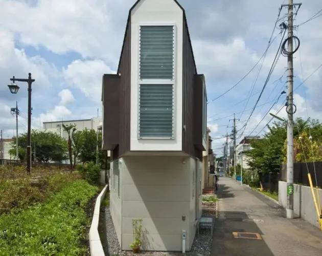 River Side House Front
