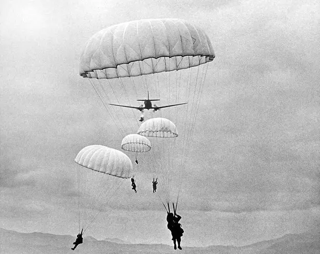Vietnam Paratroopers