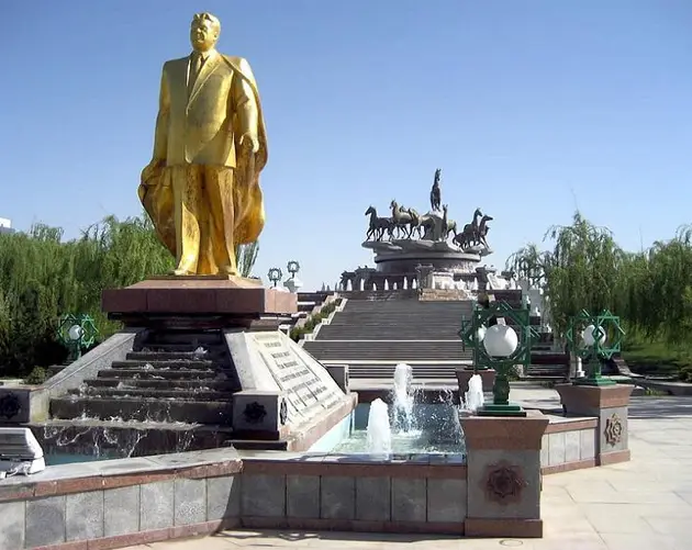 Turkmenistan Ashgabat Statue