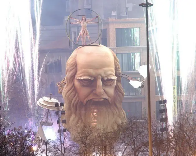 Las Fallas Da Vinci Face