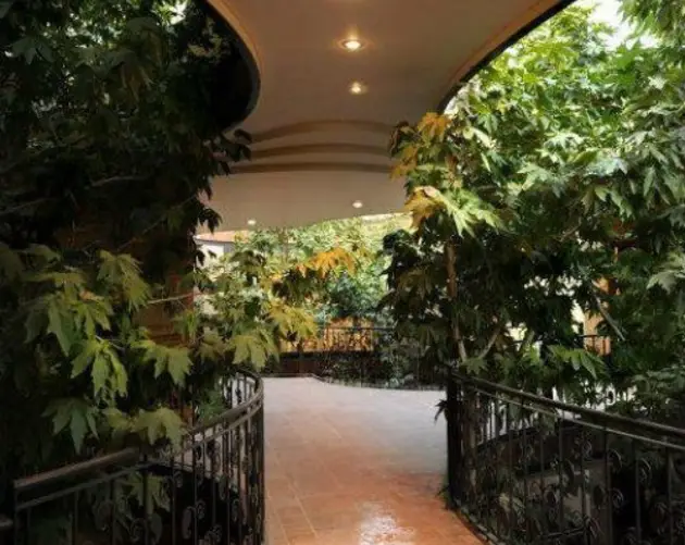 Niavaran Complex Garden