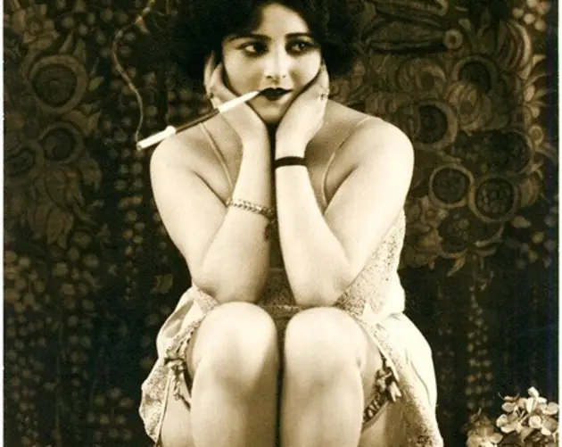 Sensual Smoking