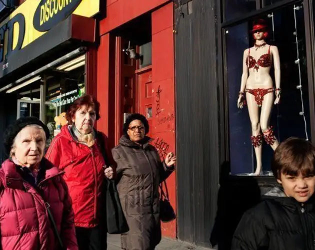 Nate Bett Mannequin