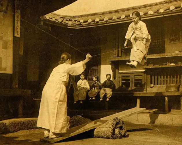 Flying See Saw Girls
