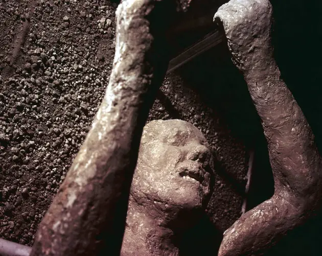 Body Found In Pompeii