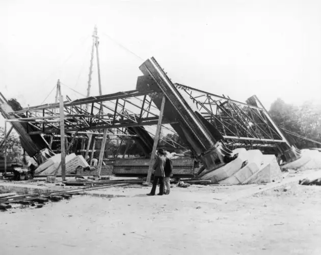 Early Construction Of Eiffel Tower
