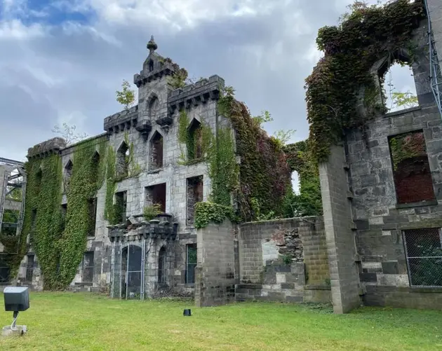 Roosevelt Smallpox Hospital Front