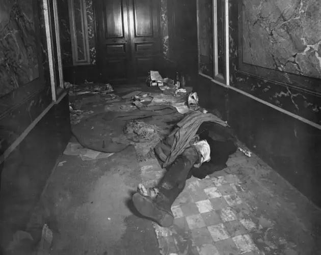 Alphonse Bertillon Crime Scene Photo In Hallway