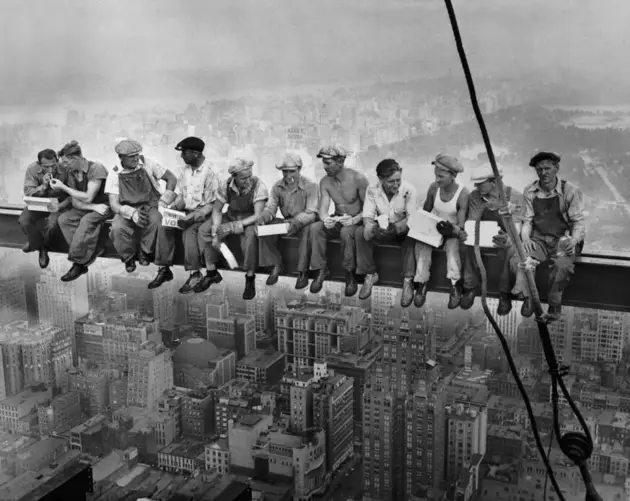 Lunch Atop A Skyscraper