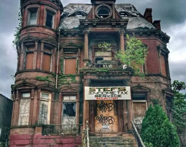 Abandoned Victoria Mansion