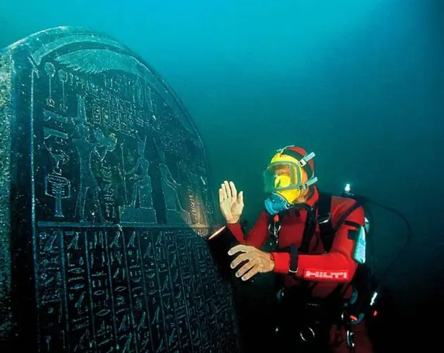 Stele