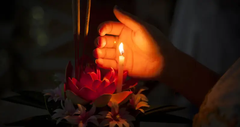 44 Breathtaking Photos From Loy Krathong, Thailand’s Famous Festival Of Lights