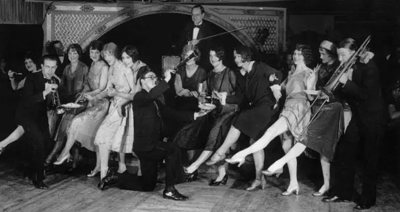 Go Inside The Glamour And Grit Of 1920s New York City With These 44 Photographs