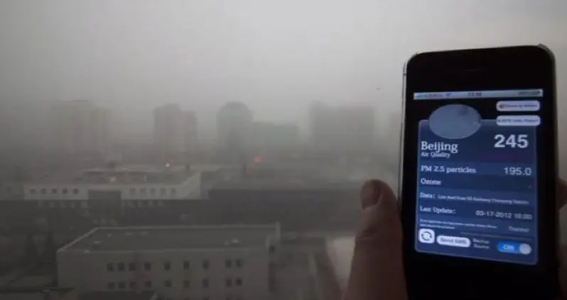 The Suffocating Smog Of Beijing In 19 Startling Photographs