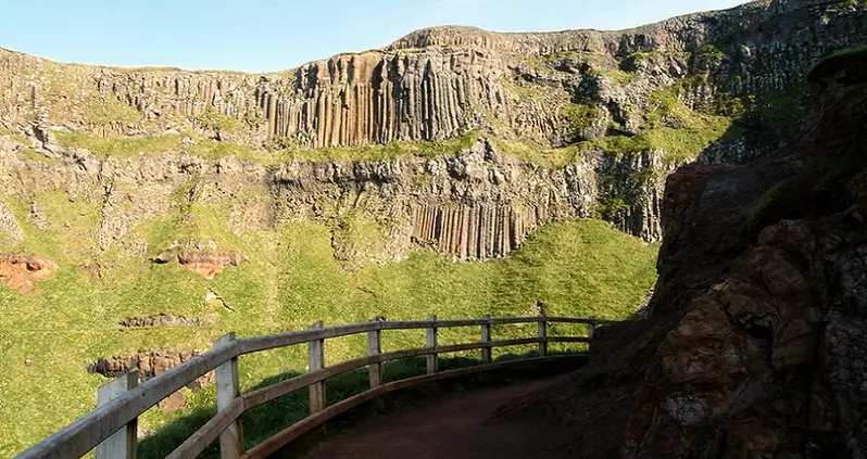 Ireland’s Visually Stunning Giant’s Causeway