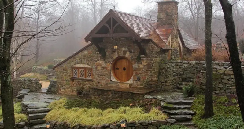 Real-Life Hobbit Homes To Make Your Inner Nerd Squeal In Delight